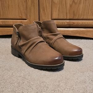 Womens Clarks booties